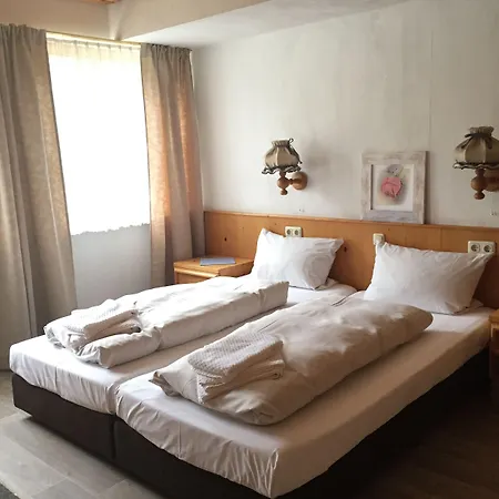 Alte Rose 3*
